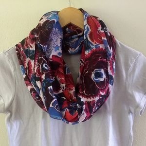 Esprit EDC Floral Loop Scarf